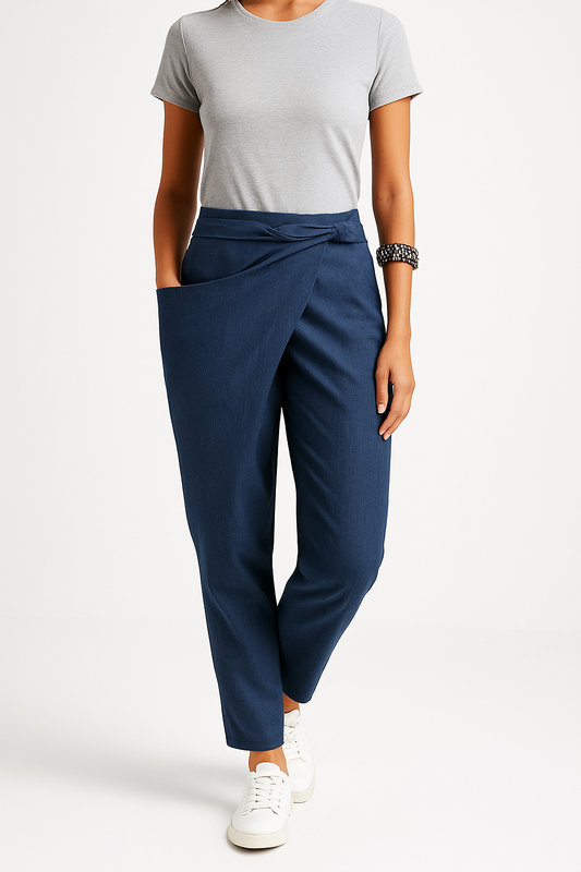 Tine broek – veelzijdige stijl en ultiem comfort. Gemaakt van duurzame stretchstof voor een ademende, lichtgewicht pasvorm. De pull-on sluiting, hoge taille en asymmetrisch design met zijzak bieden zowel functionaliteit als mode. Verkrijgbaar in zwart, grijs, groen, khaki en donkerblauw, in maten XS-3XL. Perfect voor casual tot chique looks. Upgrade je garderobe met deze veelzijdige broek, ideaal voor elke gelegenheid. Bestel nu en ervaar topkwaliteit en moeiteloze stijl!