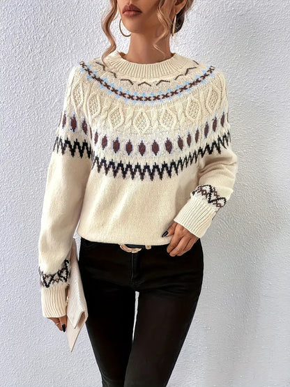 Regina trui met klassiek Fair Isle-patroon – een stijlvolle en warme essential voor de koude maanden. Met een relaxte pasvorm en elegante uitstraling biedt deze trui comfort en tijdloze charme. Perfect te combineren met jeans, leggings of rokken voor casual uitjes, winterse bijeenkomsten of gezellige avonden. Verkrijgbaar in beige, maten S-XL. Voeg verfijning en warmte toe aan je garderobe met de Regina. Bestel nu!