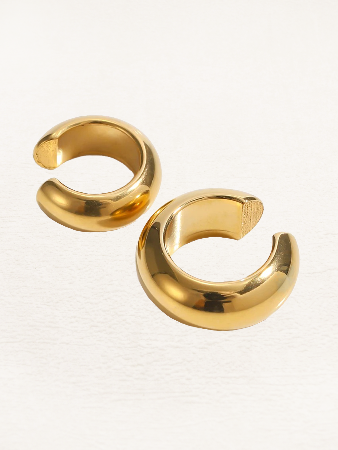 Nevia | Chunky Ear Cuff Goud