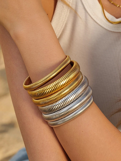 Ninetta | Brede Snake Armband Stretch Goud