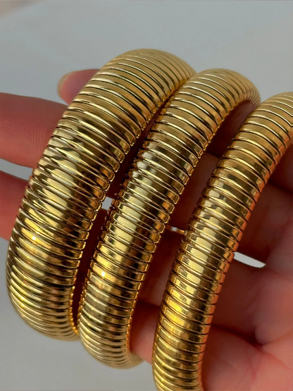 Ninetta | Brede Snake Armband Stretch Goud