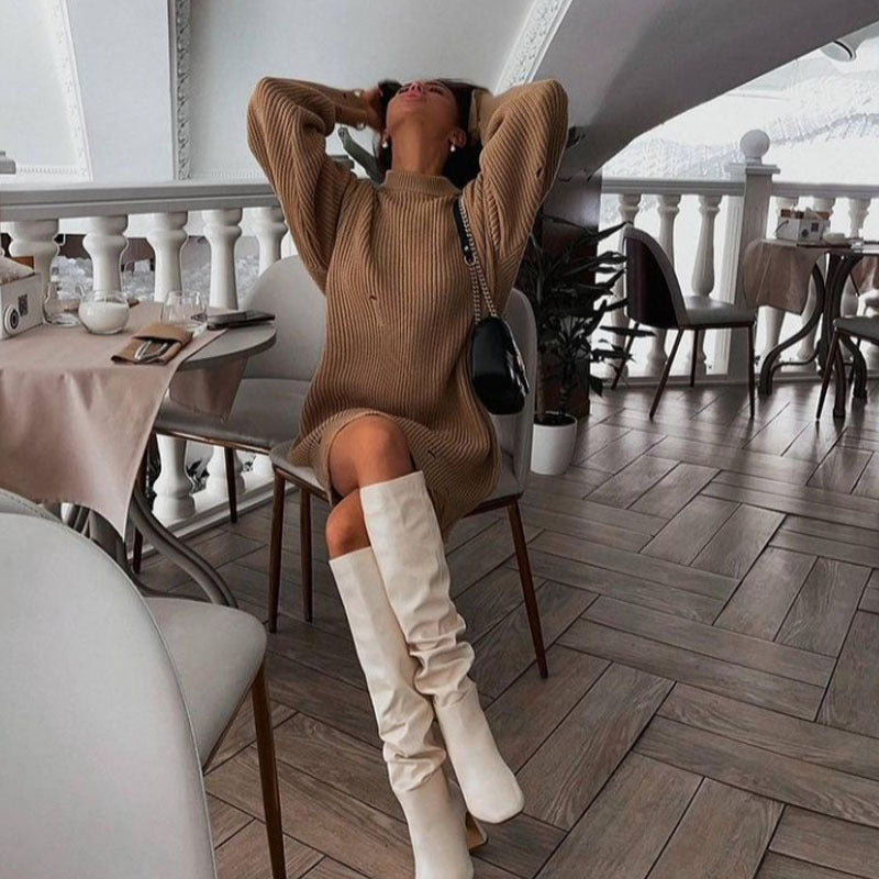 Brienne oversized sweater – trendy, comfortabel en edgy. De hoge ronde hals en gescheurde details geven een moderne, stoere uitstraling. De relaxte pasvorm en zachte polyesterstof zorgen voor ultiem draagcomfort. Perfect voor casual dagen of een streetwear-look. Verkrijgbaar in Groen, Roze, Zwart, Khaki en Lichtroze, maten XS-2XL. Voeg een gedurfde touch toe aan je garderobe met de Brienne sweater. Bestel nu en ervaar stijl en comfort in één!